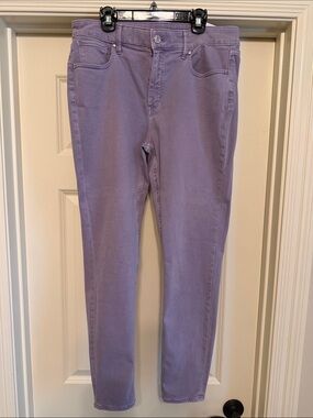 Lavender / “Melody” Slim Stretch Women’s Jeans White House Black Market